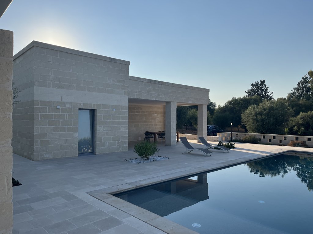 Villa avec piscine à Ostuni, offrant une vue panoramique