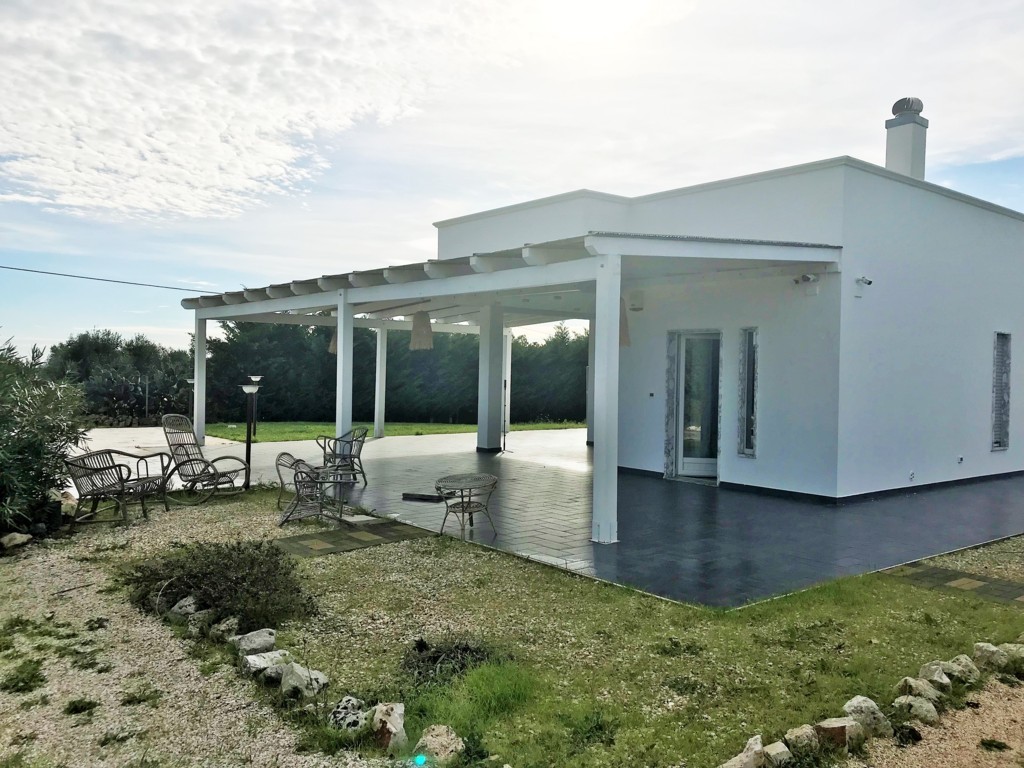 Villa zu verkaufen in Ostuni mit Pool 60mt
