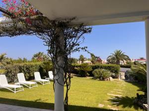 ingresso privato con giardino